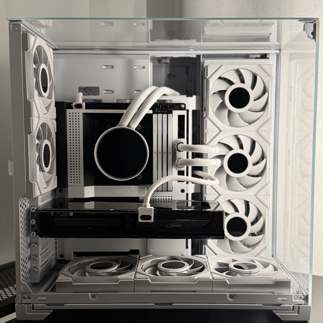 A stock Lian Li O11 Vision Compact build, before the insert kit